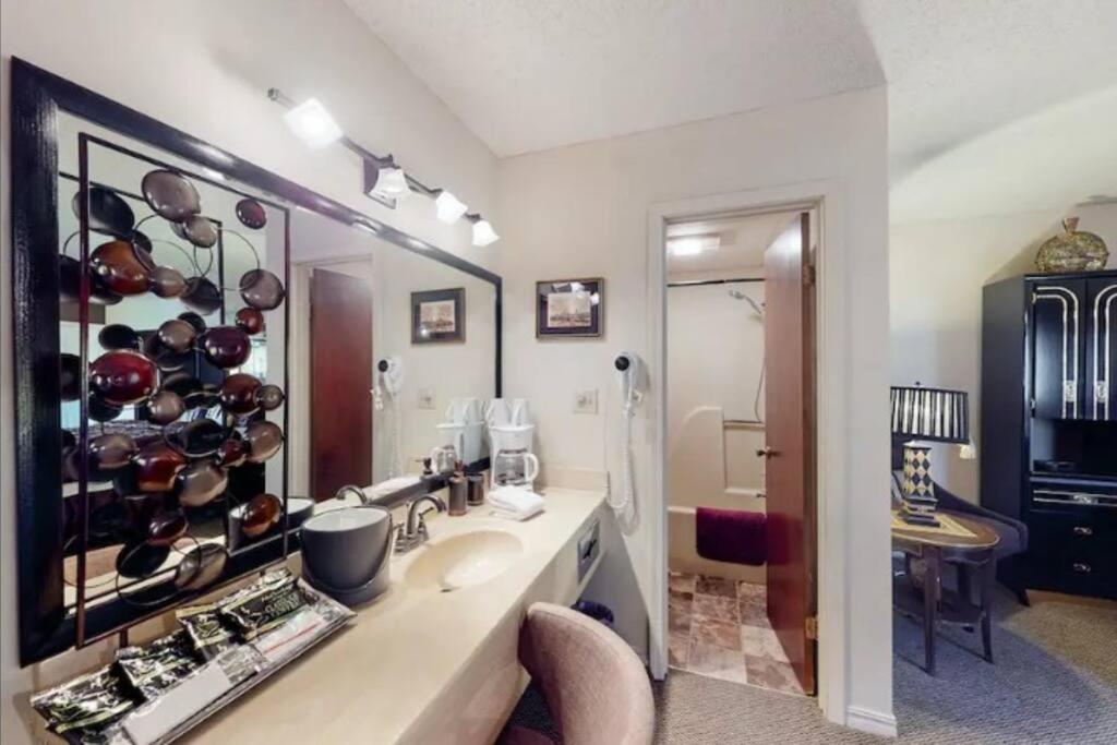 Suite Dreams 101 - Tradewinds ยูเรกาสปริงส์ ภายนอก รูปภาพ